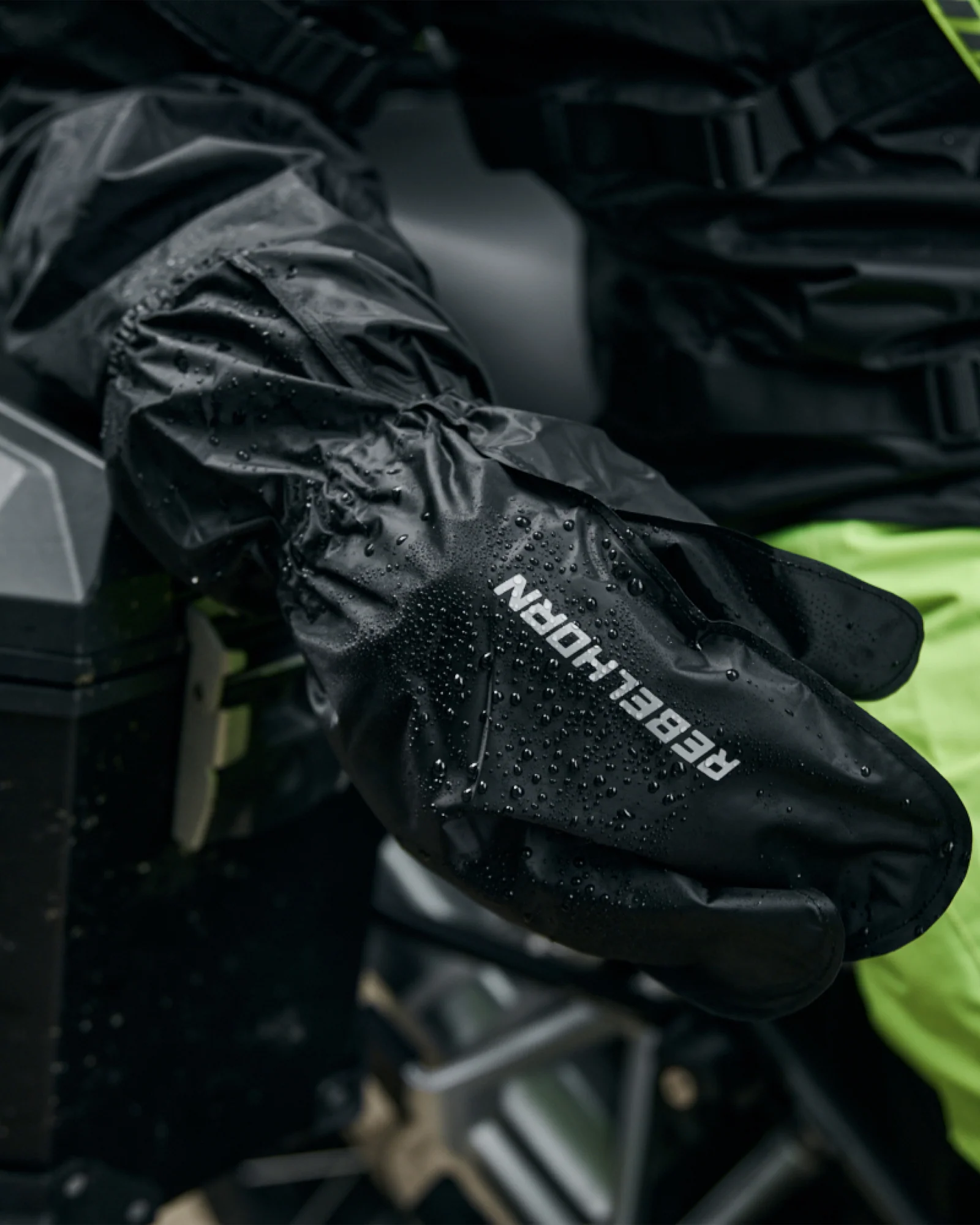 Bolt Glove Rain Covers Black - Image 6