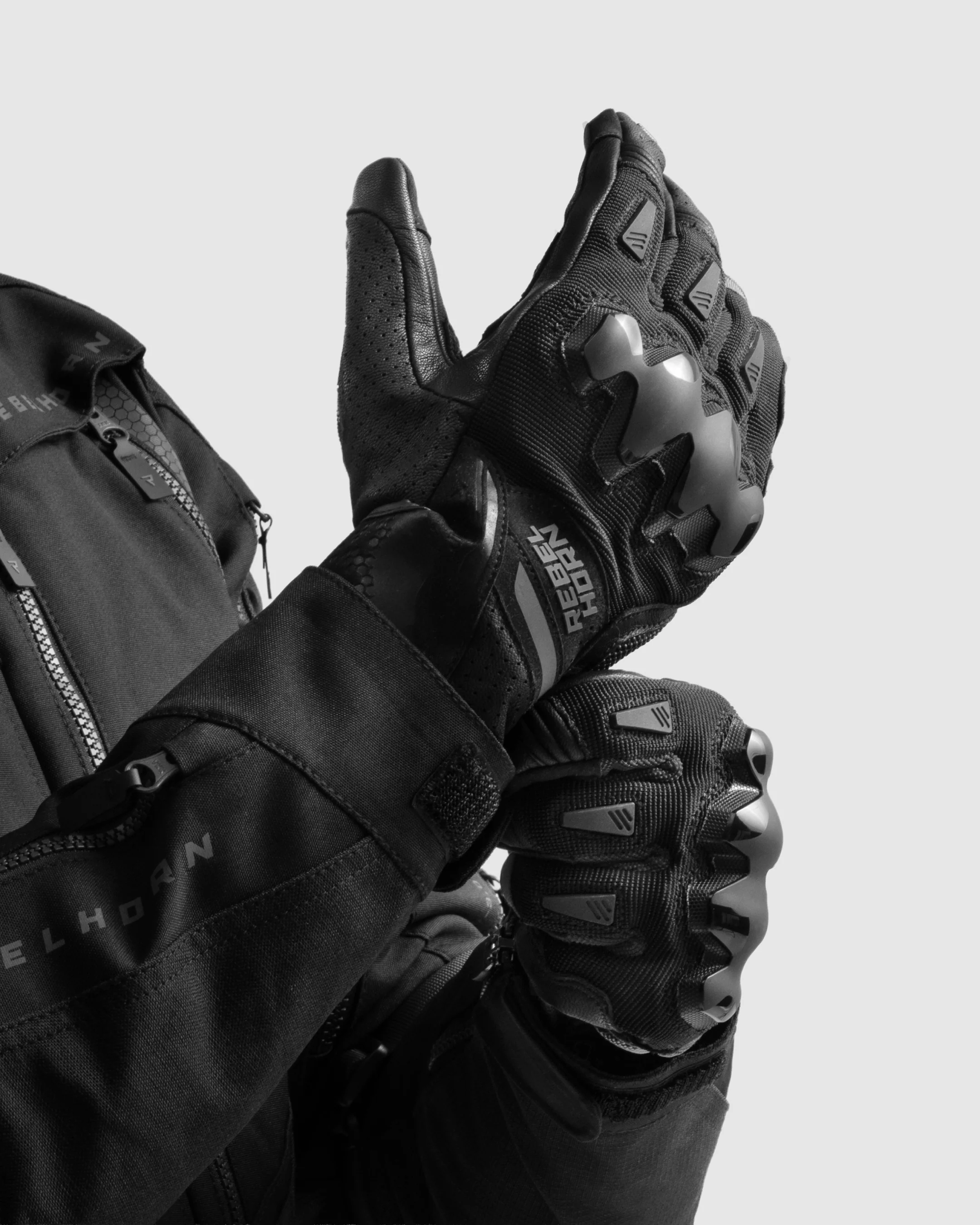 Defender Motorcycle Gloves Black - Image 3