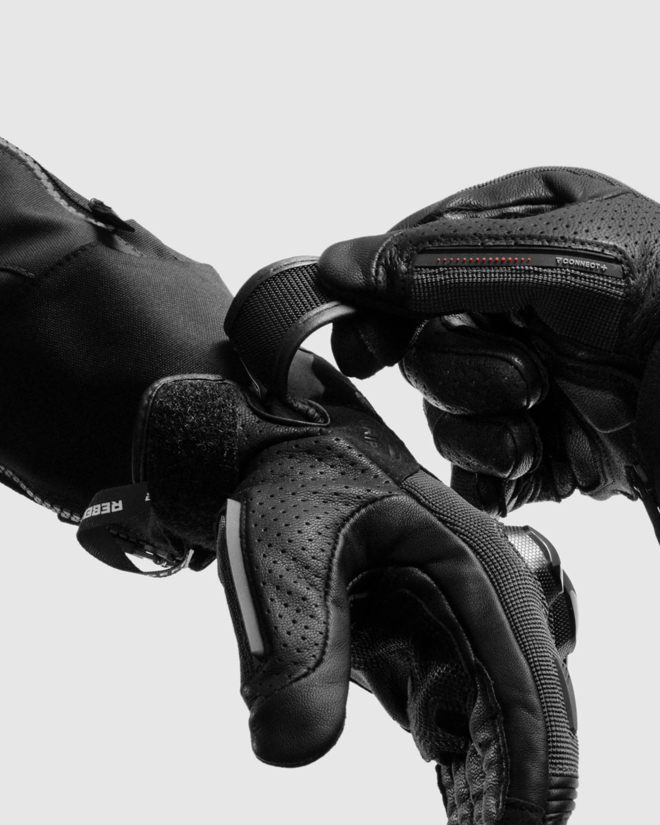 Defender Motorcycle Gloves Black - Image 5