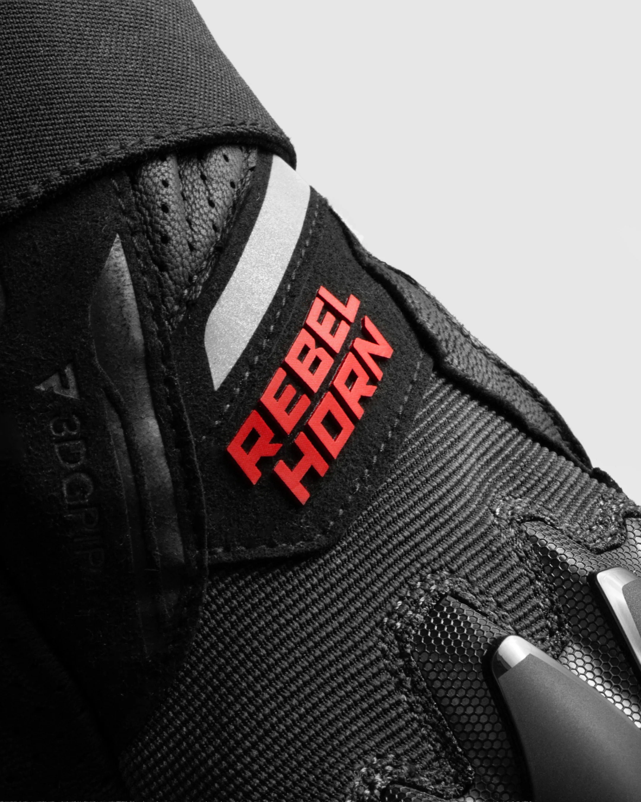 Defender Motorcycle Gloves Red - Image 10