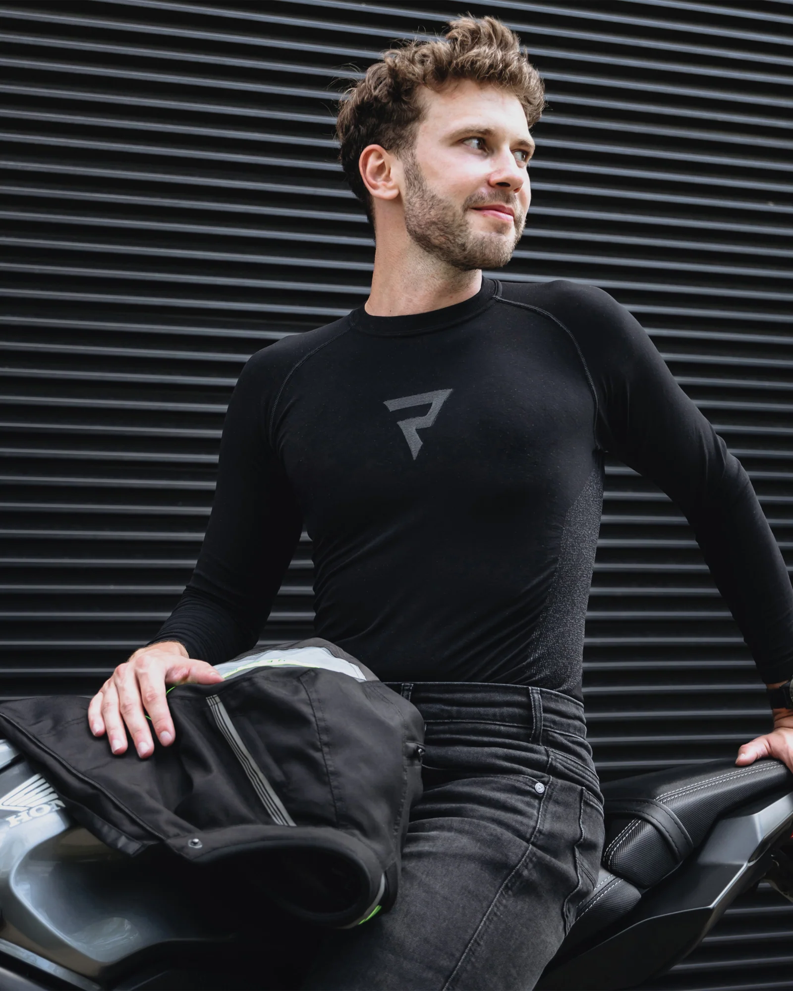 Freeze II Thermoactive Shirt Black - Image 14