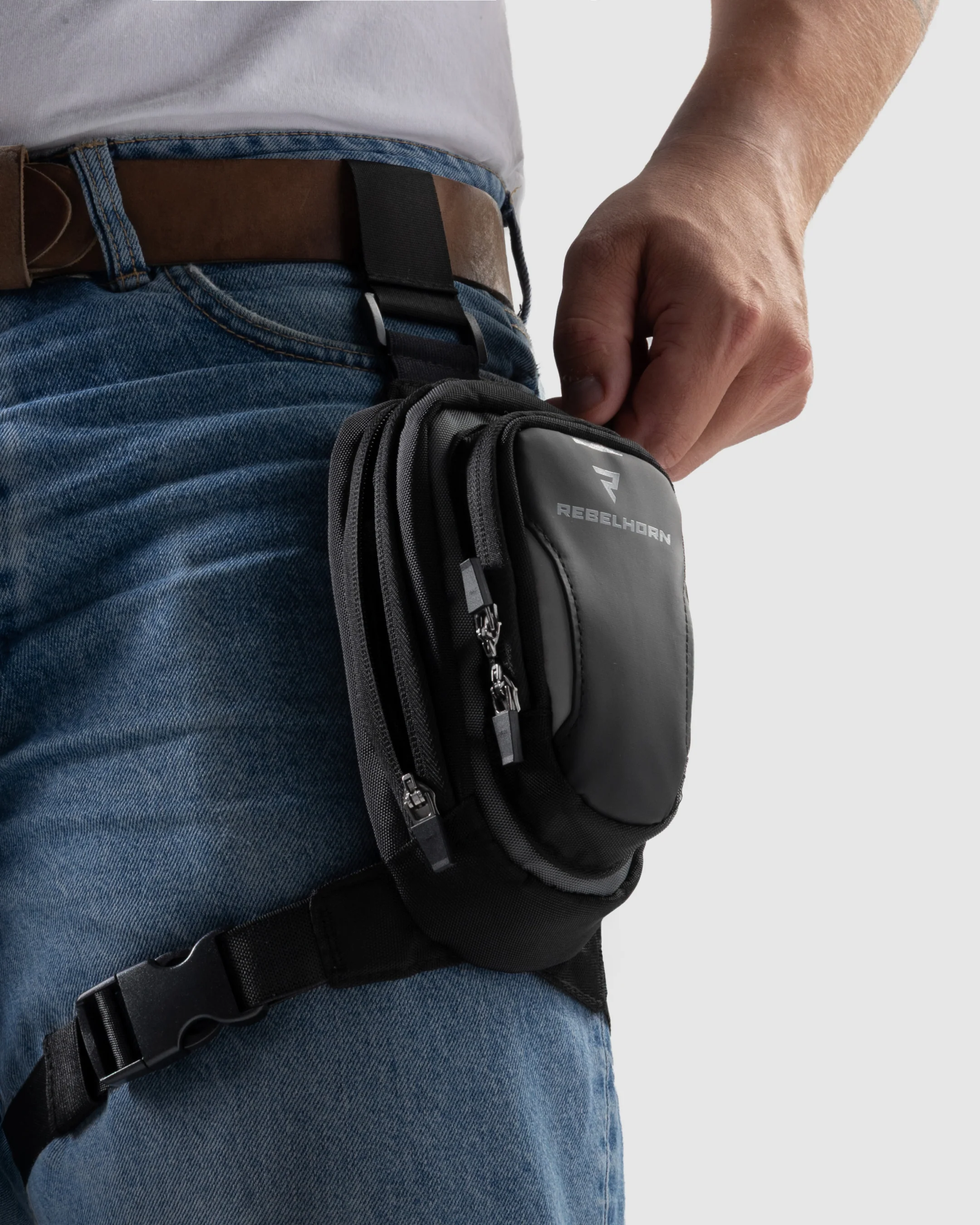 Hip II Leg Bag Black - Image 6