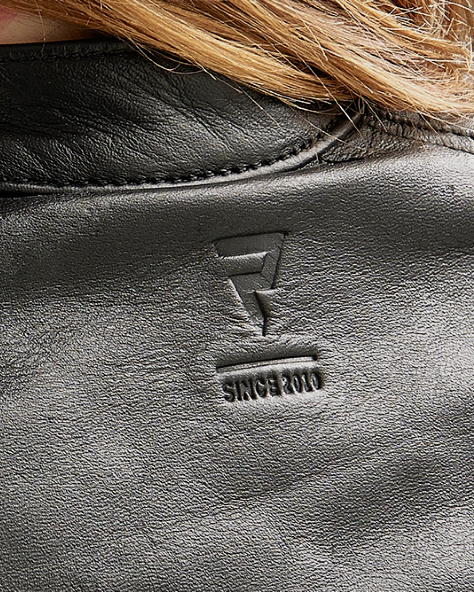 Hunter II Women's Leather Jacket Black - Image 10