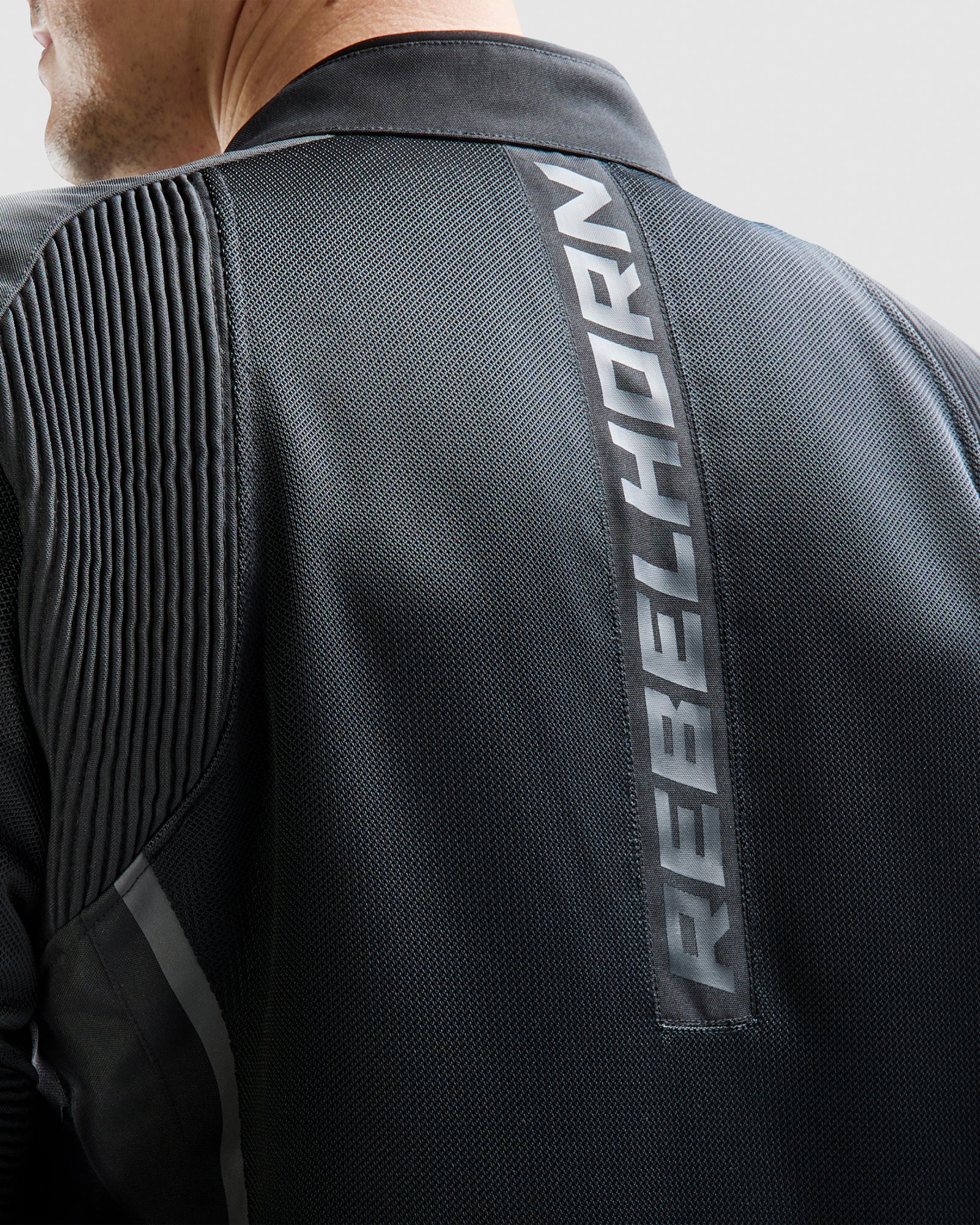 Vandal Mesh Motorcycle Jacket Black - Image 4