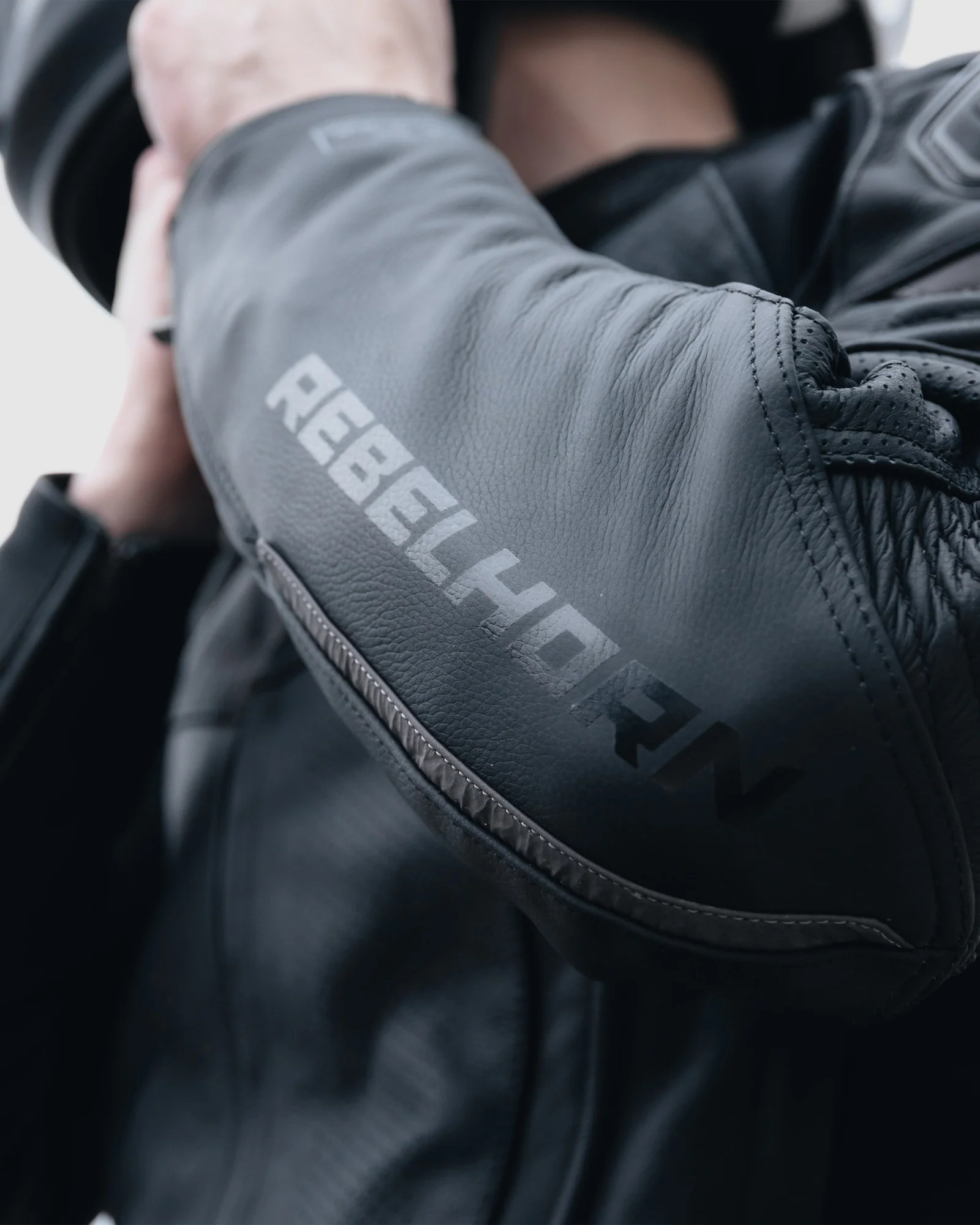 Vandal Motorcycle Leather Jacket Black - Image 4